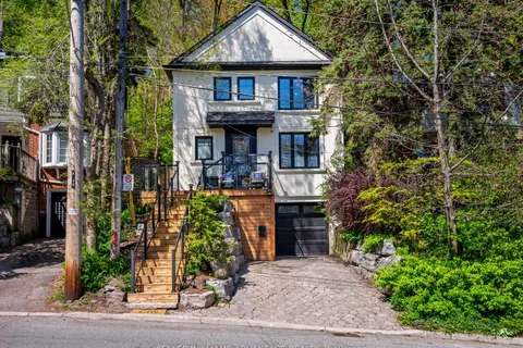 12 Glen Davis Crescent, Toronto, ON M4E 1X5