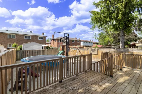 42 Verne Crescent, ON M1B 2X1