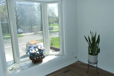 53 Renfield Crescent, ON L1P 1B2