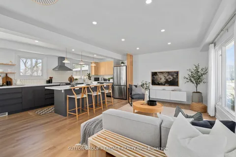 23 Agate Road, Ajax, ON L1S 3J7