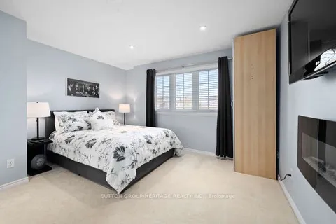 629 Foxwood Trail, ON L1V 4A4