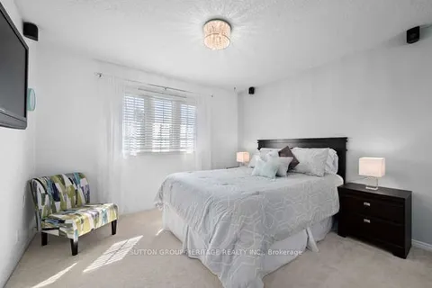 629 Foxwood Trail, ON L1V 4A4