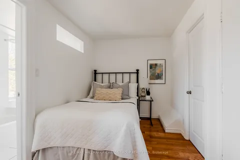 389 Woodbine Avenue, ON M4L 3P7