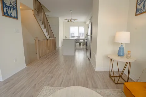 1622 Pleasure Valley Path, ON L1G 0E3