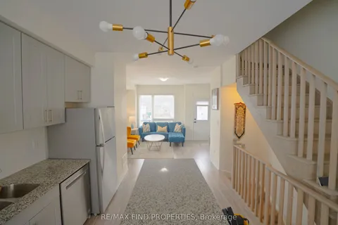 1622 Pleasure Valley Path, ON L1G 0E3