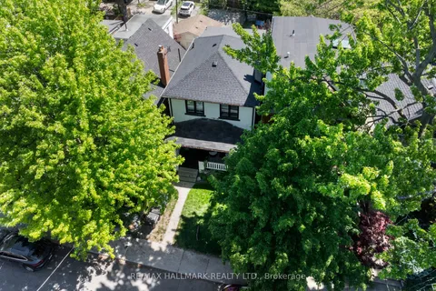327 Kenilworth Avenue, ON M4L 3S9