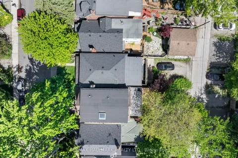 327 Kenilworth Avenue, ON M4L 3S9