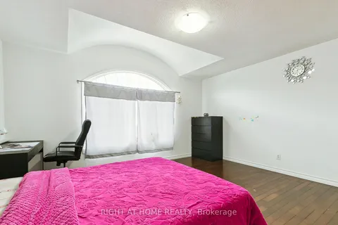 57 Welsh Street, ON L1T 4A4