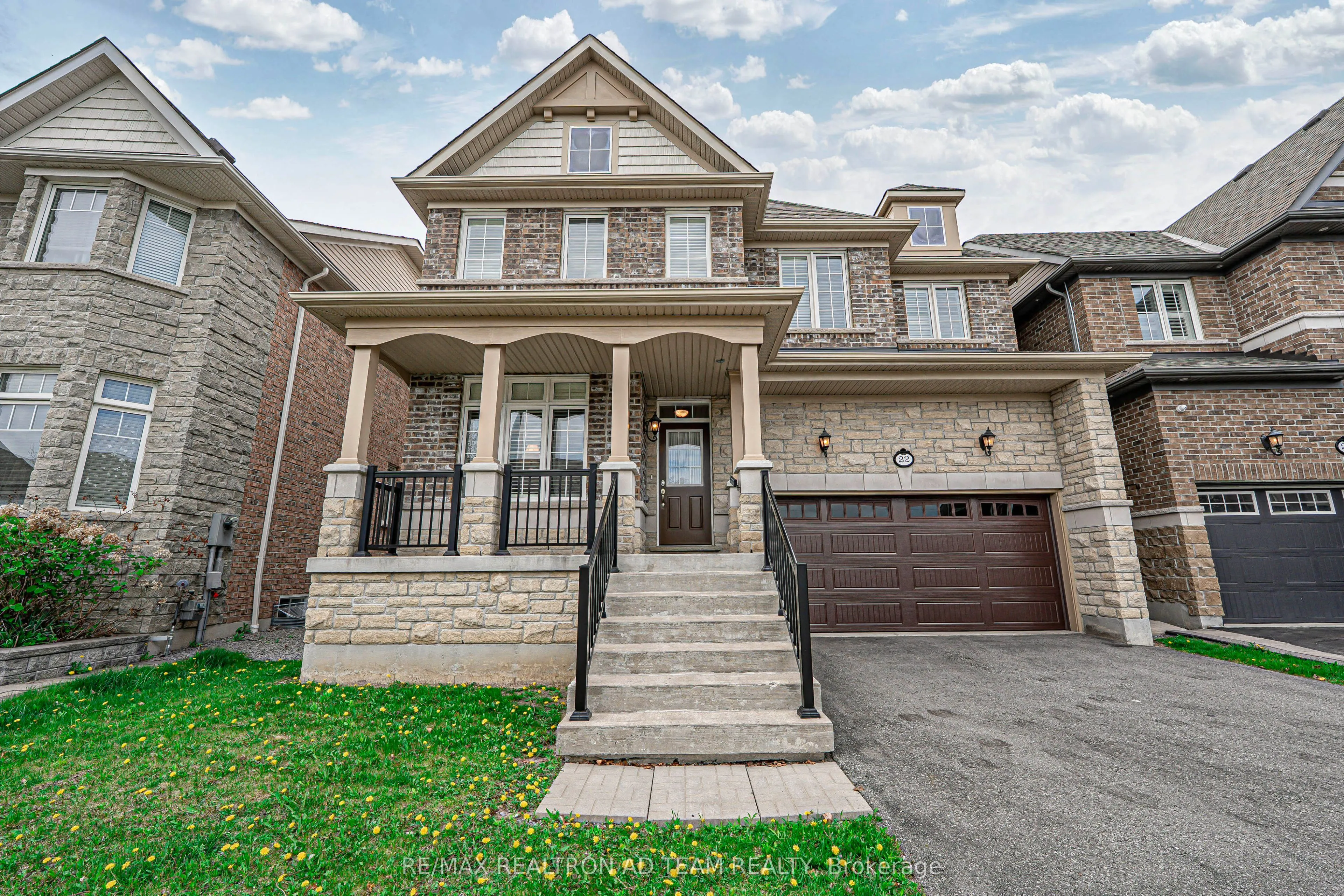 22 Bignell Crescent, ON L1Z 0P6