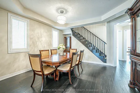 22 Bignell Crescent, ON L1Z 0P6