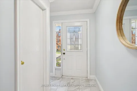 19 Wallace Drive, Whitby, ON L1N 9G9