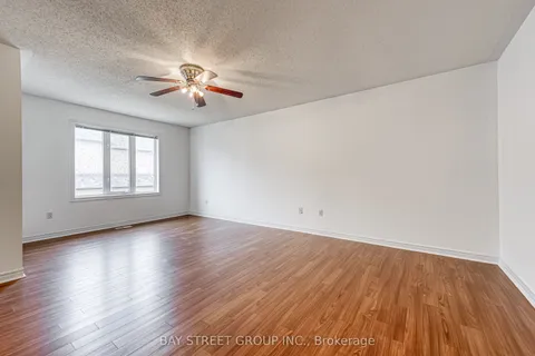 4 Pitfield Avenue, ON L1R 2P7
