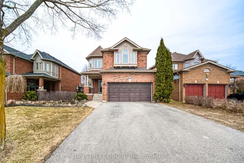 4 Pitfield Avenue, ON L1R 2P7