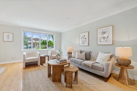 14 Monmouth Court, ON M1H 2T5