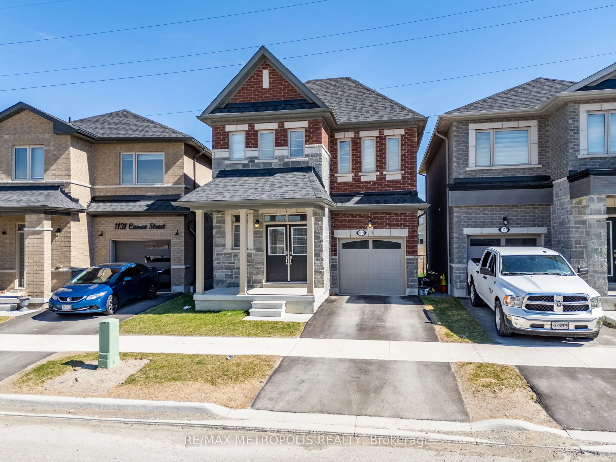1129 CAMEO Street, Pickering, ON L1X 0L7