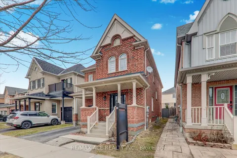 11 Middlecote Drive, ON L1T 0A4
