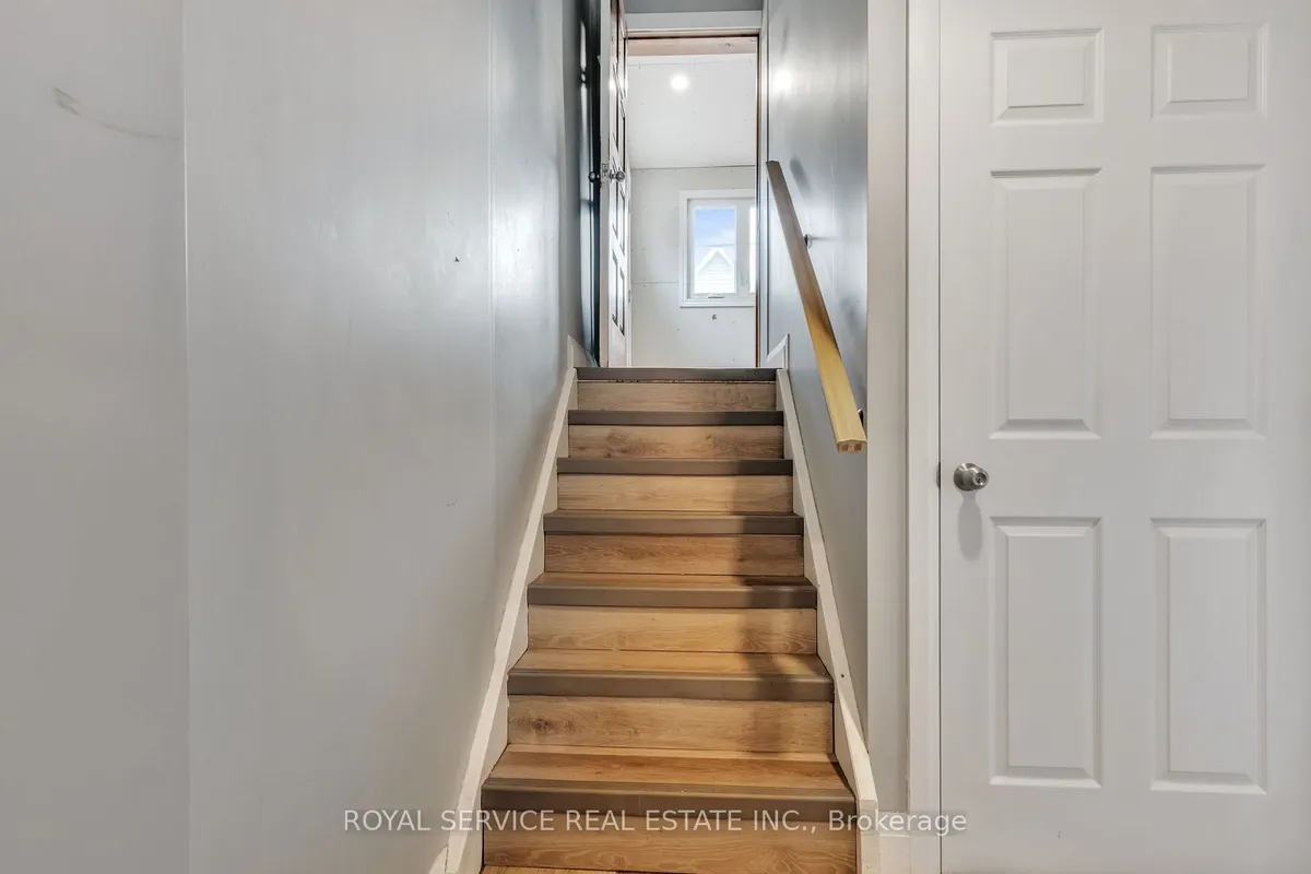 86 Park Road, ON L1J 4G9