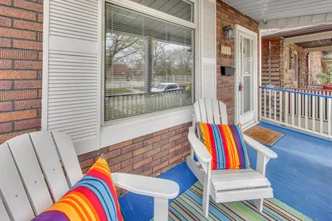 119 Chester Avenue, ON M4K 2Z8