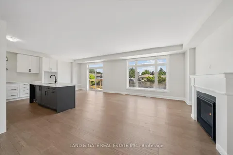 965 Queensdale Avenue, ON L1H 1H4