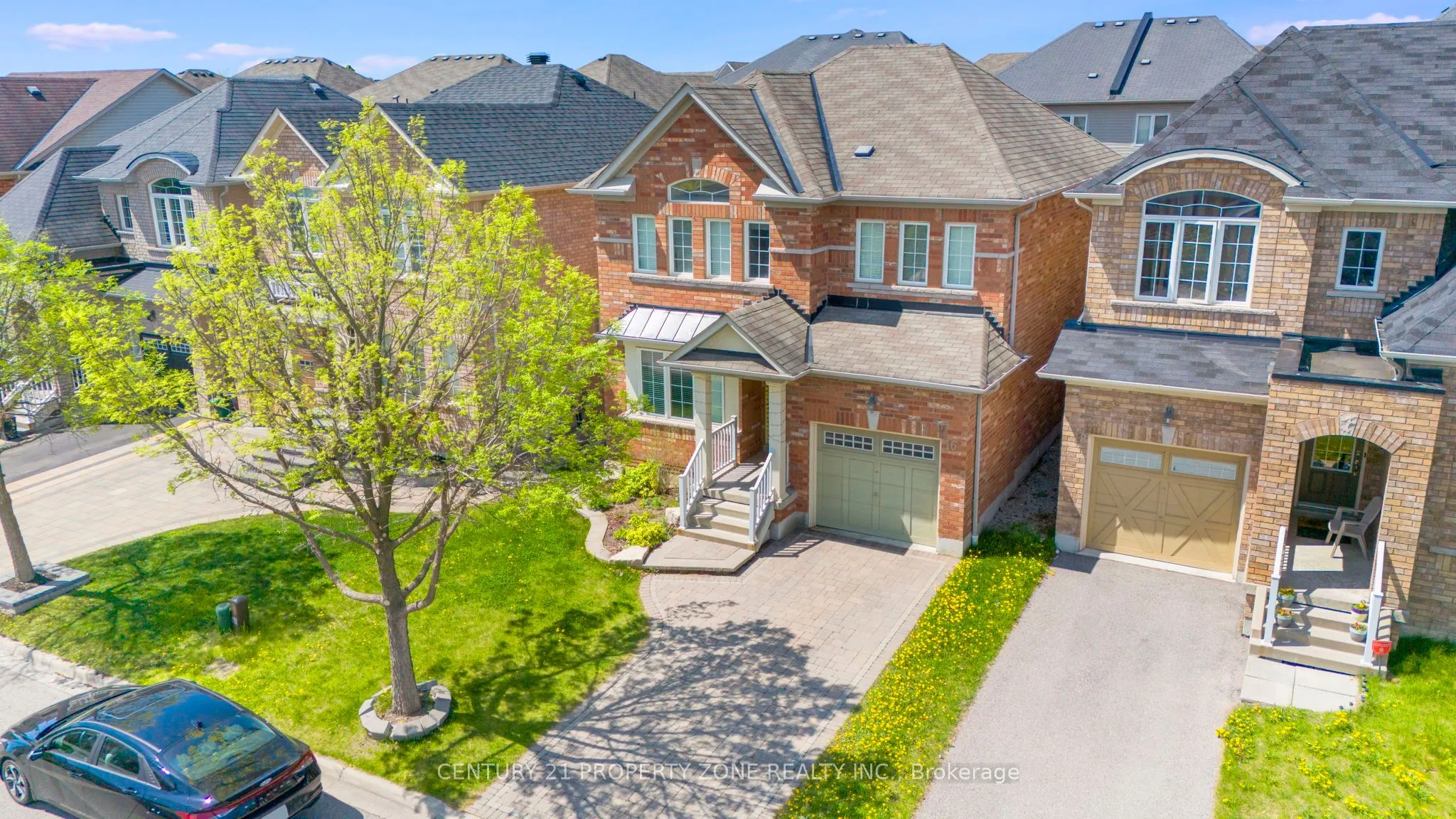 16 Watersplace Avenue, ON L1Z 0H5