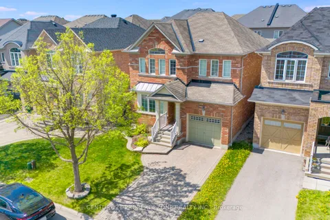 16 Watersplace Avenue, ON L1Z 0H5