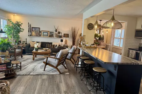 421 Ridgeway Avenue, ON L1J 2V8
