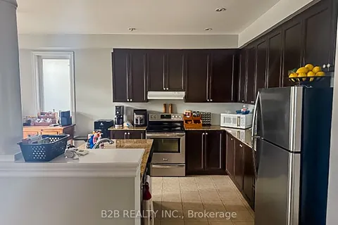 11 Woolacott Lane, ON L1C 0J4