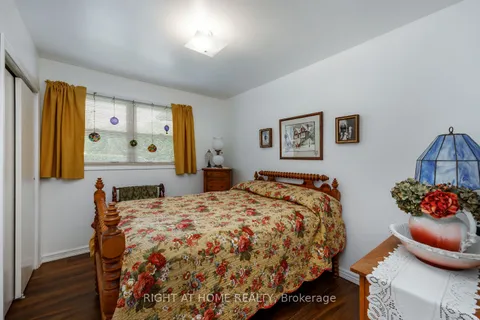 141 Platten Boulevard, ON L9L 1B4