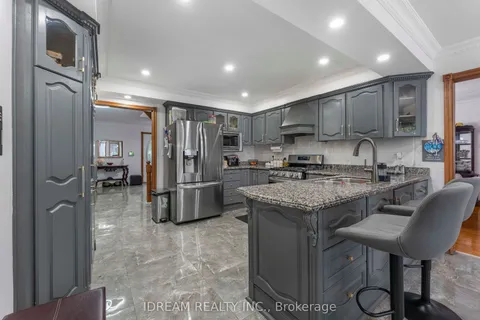 79 Elizabeth Street, ON L1J 8H3
