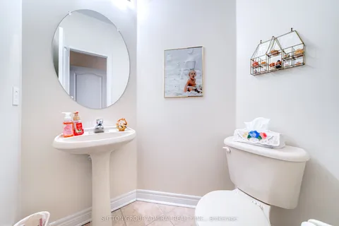 31 Acara Court, ON M1T 3W9