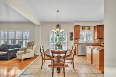5 Freer Crescent, ON L1T 4N5