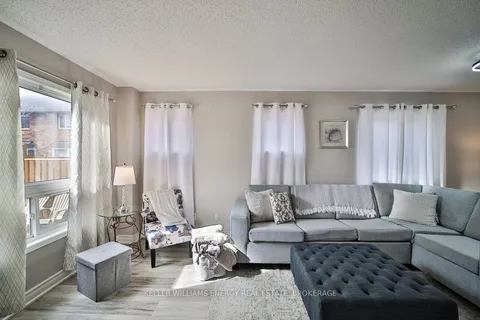 11 Plantation Court, ON L1P 1R2