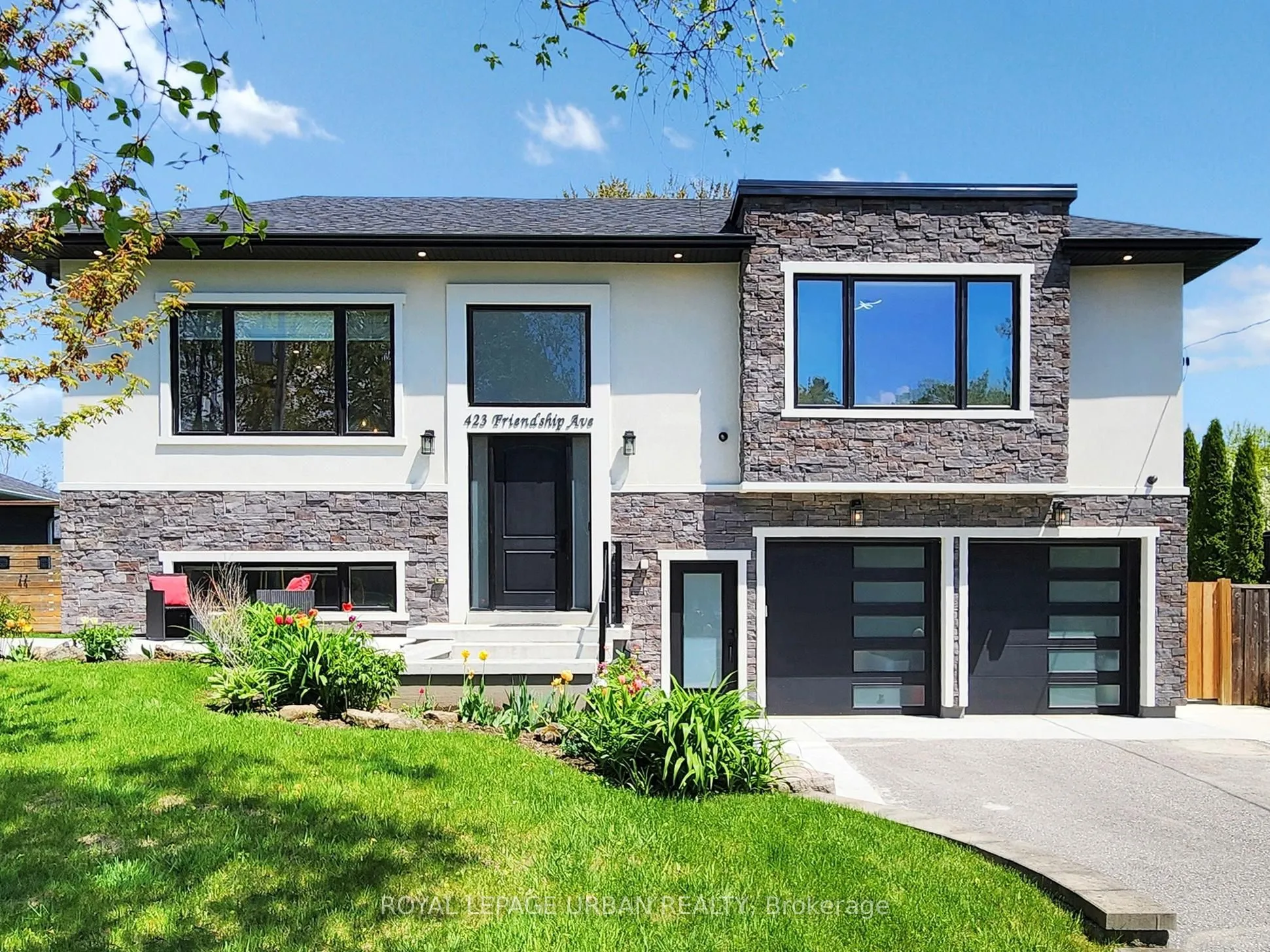423 Friendship Avenue, ON M1C 2X8