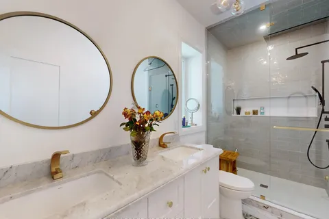 423 Friendship Avenue, ON M1C 2X8