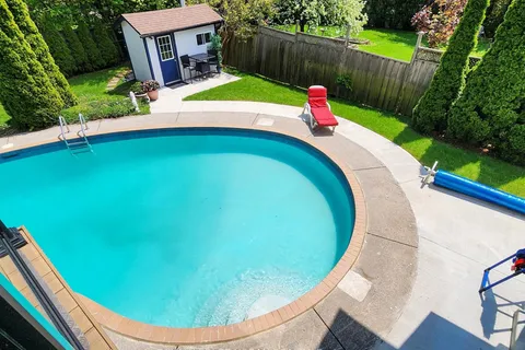 423 Friendship Avenue, ON M1C 2X8