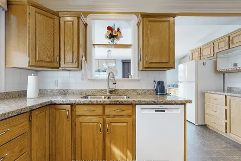 341 Richmond Street, ON L1G 1E8