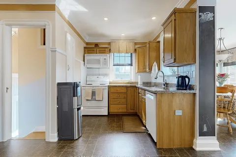 341 Richmond Street, ON L1G 1E8