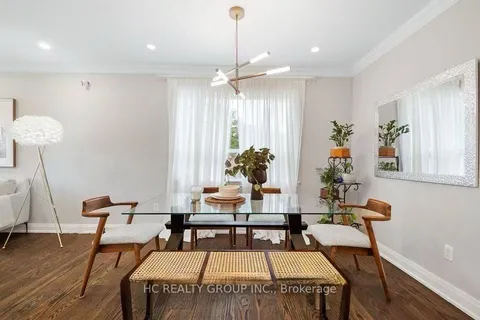 7 Ivanhoe Court, ON M1R 3G8