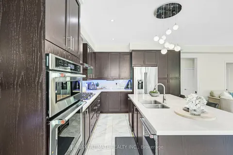 42 Donwoods Crescent, ON L1R 0N1