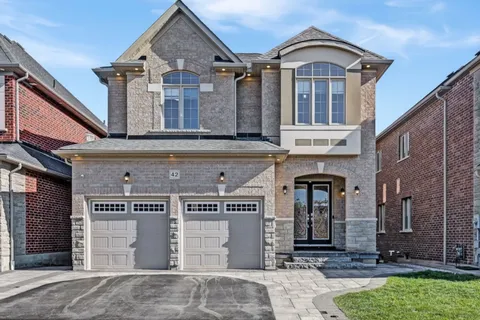 42 Donwoods Crescent, ON L1R 0N1