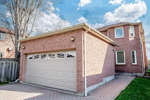 31 Orleans Drive, Toronto, ON M1C 4T1
