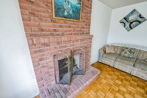31 Orleans Drive, Toronto, ON M1C 4T1