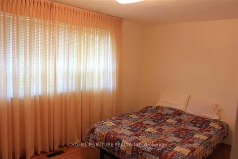 49 Kentish Crescent, ON M1S 2Z3