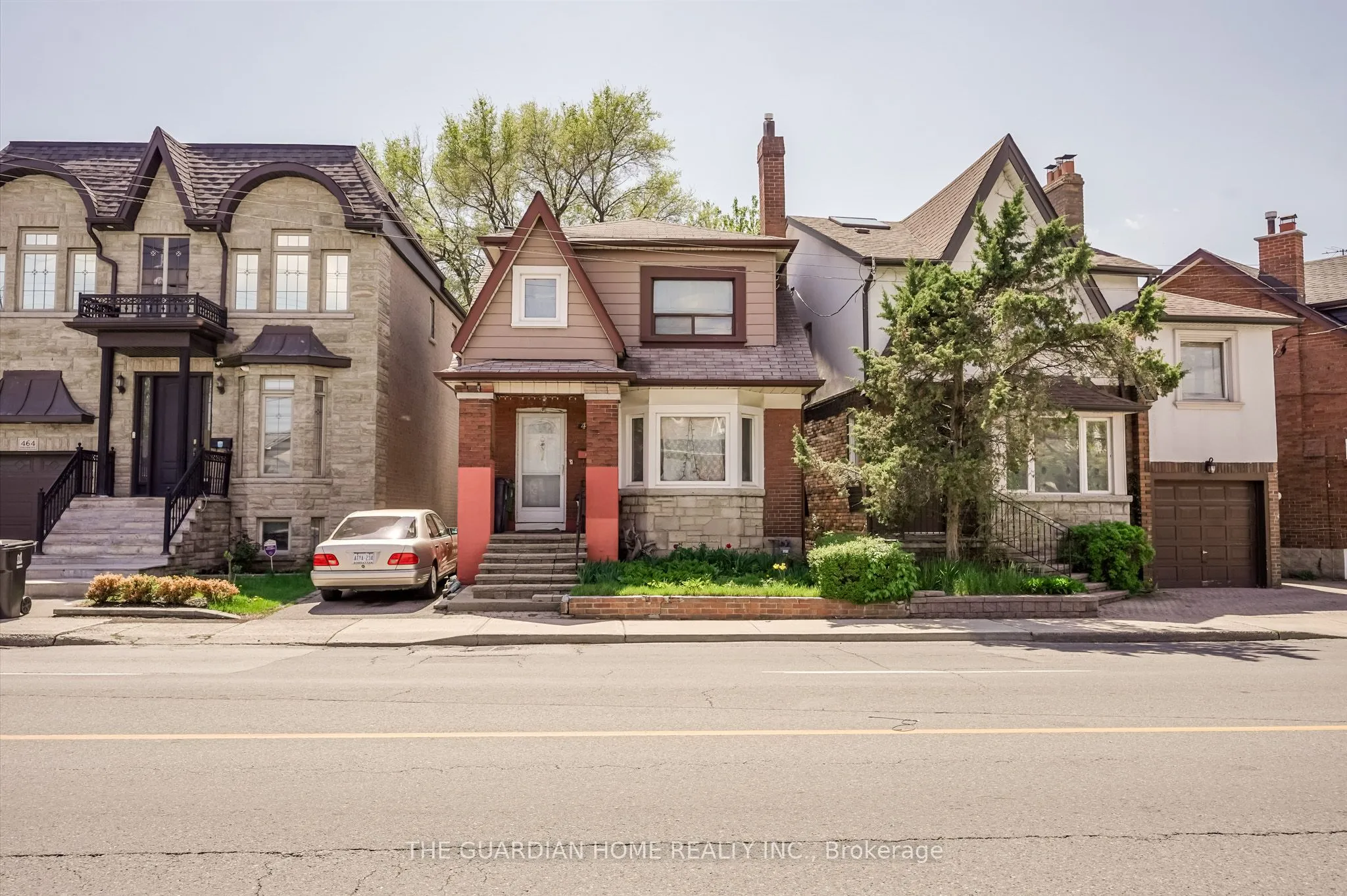 466 Donlands Avenue, ON M4J 3S5