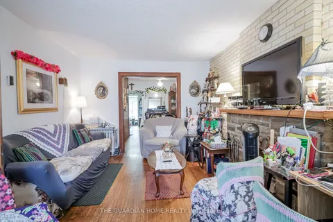466 Donlands Avenue, ON M4J 3S5