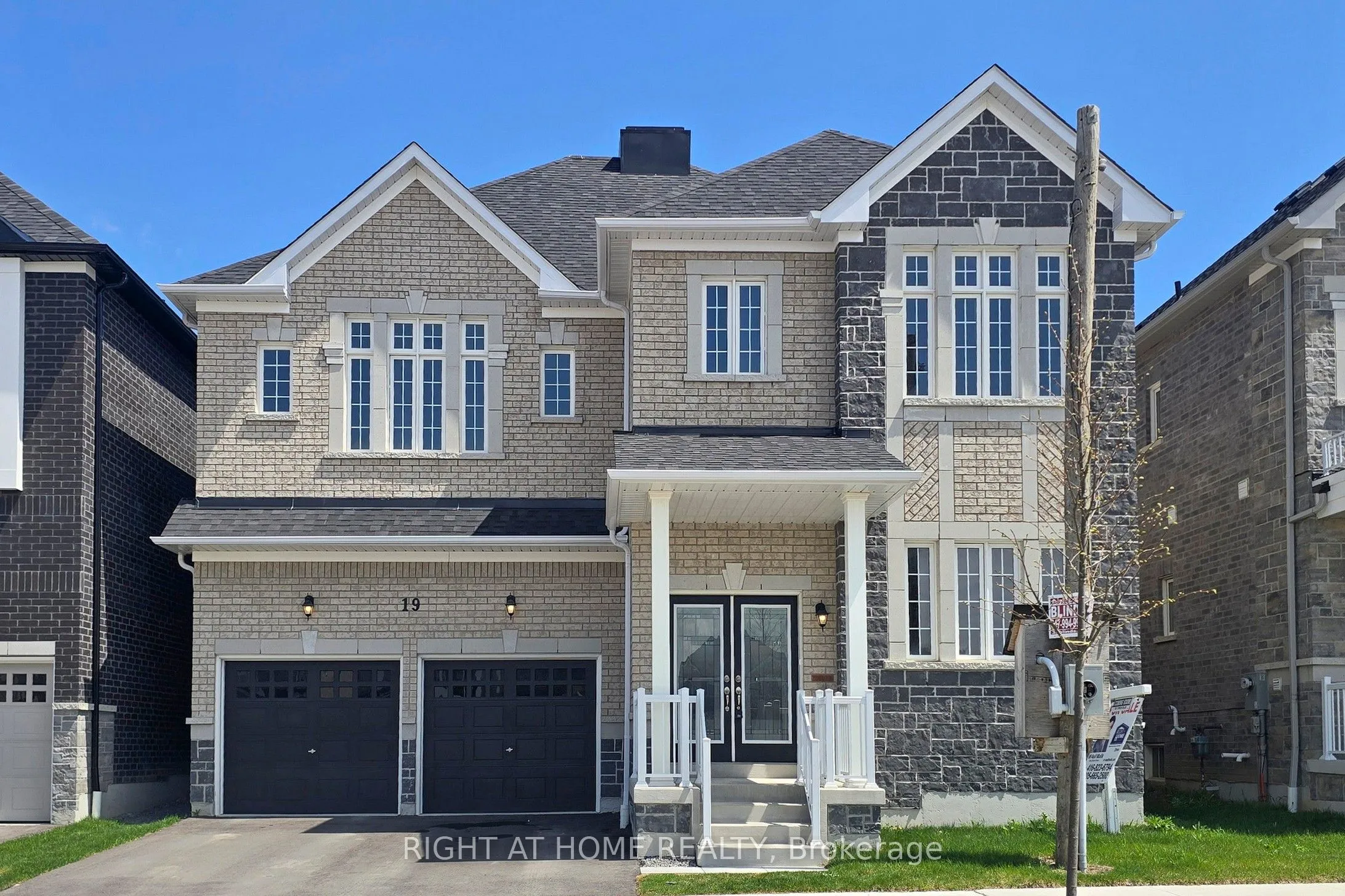19 Creedon Crescent, ON L1T 4P7