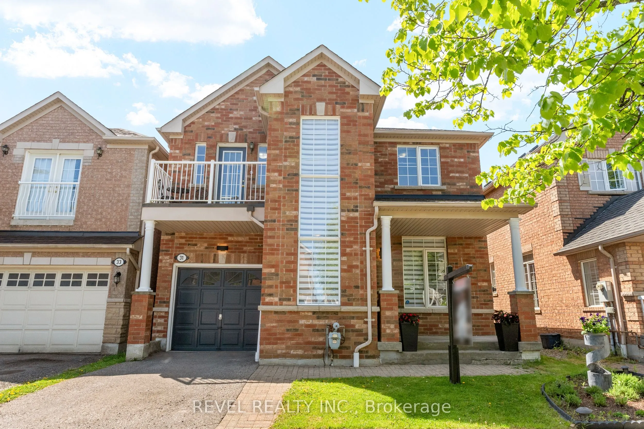 31 Dent Street, ON L1T 4G1