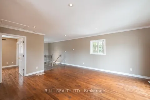 178 Platten Boulevard, ON L9L 1B4