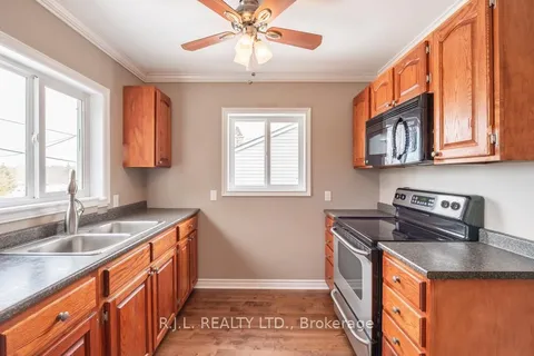 178 Platten Boulevard, ON L9L 1B4