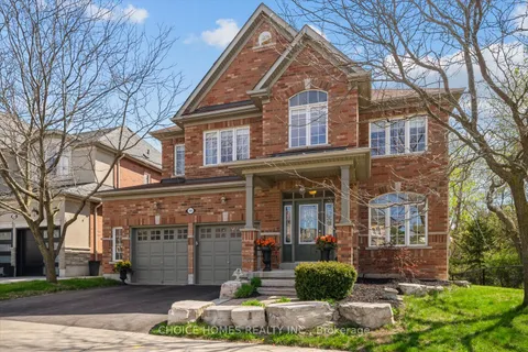 105 Rivers Edge Place, ON L1R 0G5